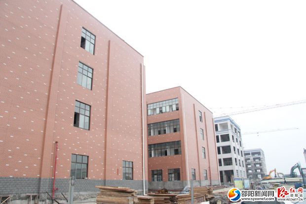 寶工區(qū)已建好的標(biāo)準(zhǔn)化廠房一角。