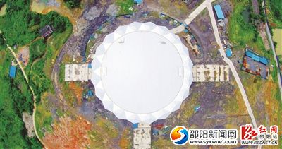 俯瞰下的體育中心就像一顆閃閃發(fā)光的鉆石。