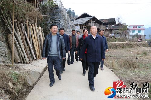 　湖南南山國家公園管理局黨委書記、城步縣委書記羅建南深入丹口鎮(zhèn)走村入戶開展新春慰問