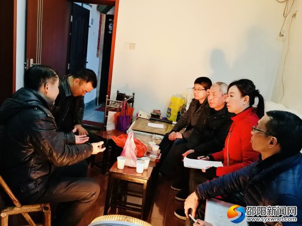 慰問(wèn)組祝李興早日康復(fù)