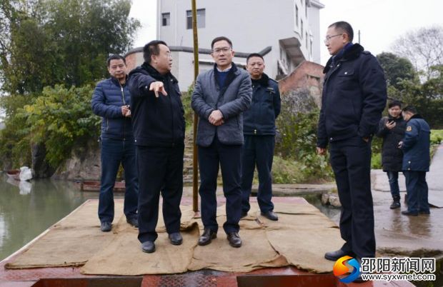 邵陽市交通海事部門對渡口碼頭、船舶的安全責(zé)任落實情況開展督查。