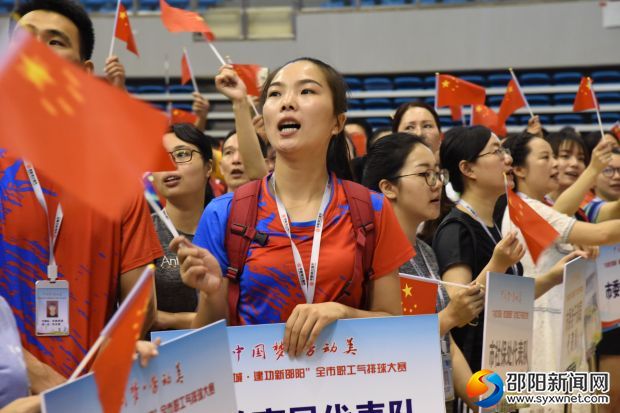 比賽前唱響《我和我的祖國》