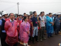 市控違辦組織強(qiáng)拆北塔區(qū)5戶違法建筑
