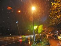 武漢進入速凍模式驟降20℃ 局部現(xiàn)鵝毛大雪