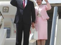 彭麗媛隨習(xí)近平出訪三國(guó) 多套造型素雅端莊