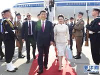 彭麗媛隨習(xí)近平出訪三國(guó) 多套造型素雅端莊