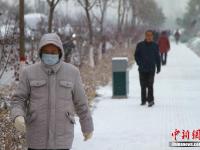 青海立冬降暴雪 民眾出行受影響