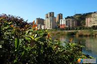 冬日暖阳下的巫水河