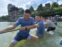 迎接“全民健身日”
