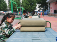 國防教育進(jìn)校園
