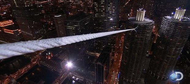 沃伦达表示,蒙眼走钢丝是他的职业生涯中面临的最大挑战。