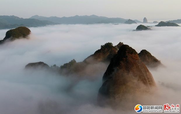 美如仙境的崀山云海(颜克明摄)