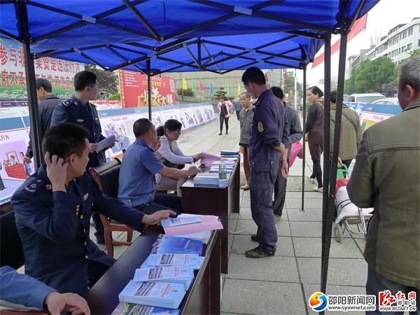 路政宣传月活动现场