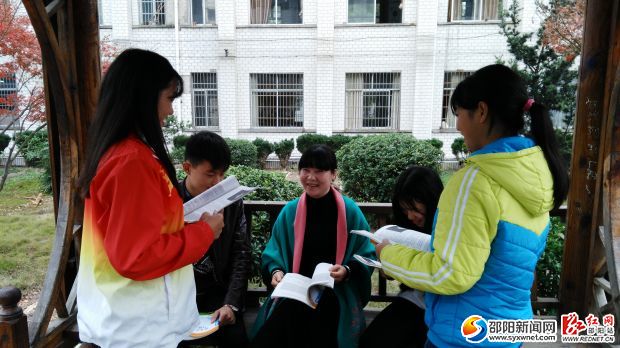 赵丽娟辅导学生