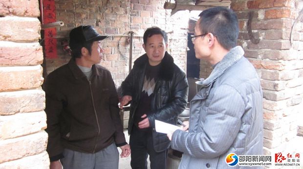 走访慰问困难群众