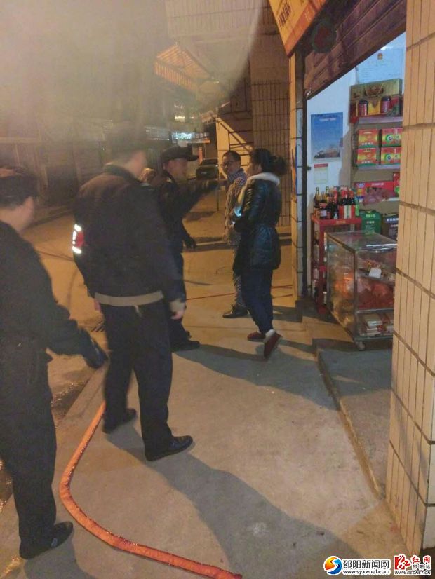 指导居民安全燃放鞭炮