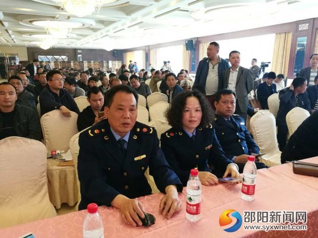 竞拍激烈