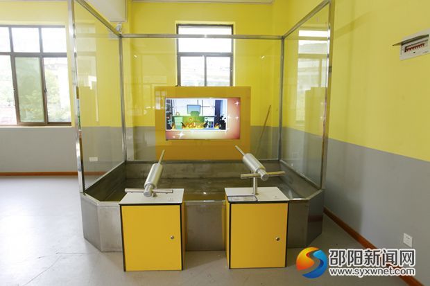 展品《消防闯关》。