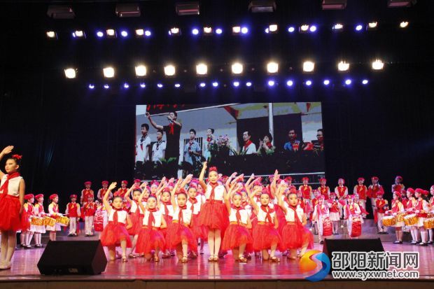 东方红小学鼓号综艺《心中的红领巾》辅导老师 肖艳君、李小英、李士宇、范雨姻、林莎5