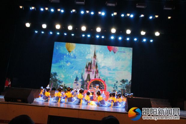 城南幼儿园——舞蹈《小臭美》辅导老师 范琪琪2