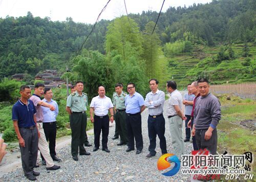 王如兵一行实地考察产业基地