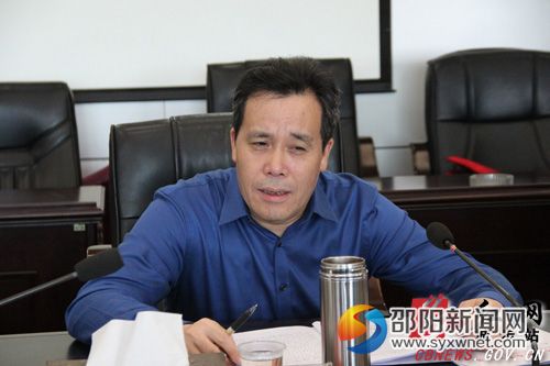 6市委常委、市纪委书记邓广雁在汇报会上讲话