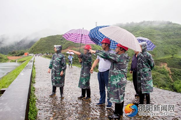 巡查威溪水库险情