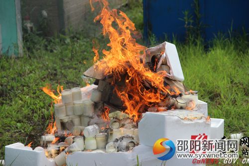 3非法生产经营手工酸奶被销毁