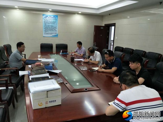 市直纪工委书记李军在市环保局督查