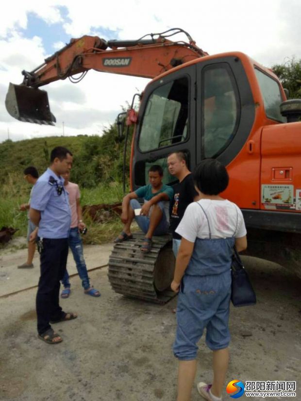 对李某进行教育