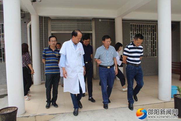 在武冈湾头桥镇中心卫生院精神科调研工作