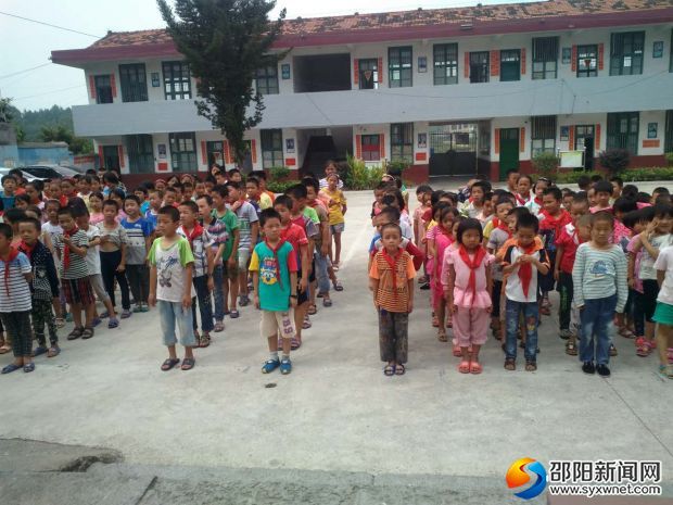 认真的同学们