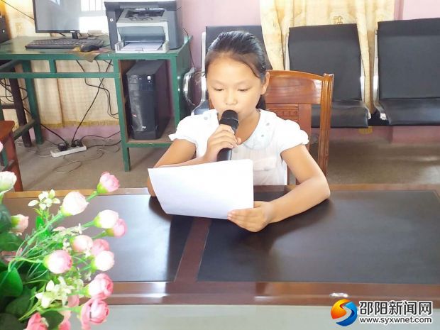 小小广播员进行禁赌宣传