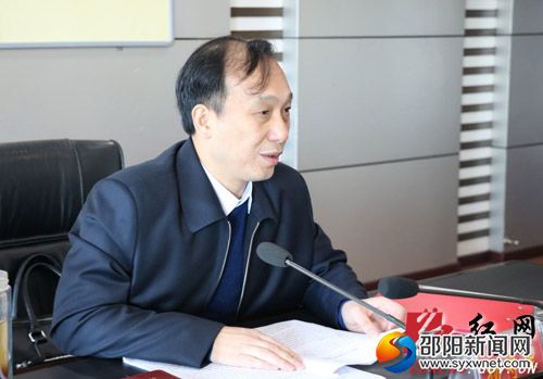 县委副书记、县长、县人民政府党组书记杨博理在会上讲话