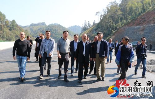 罗建南在武靖高速调研