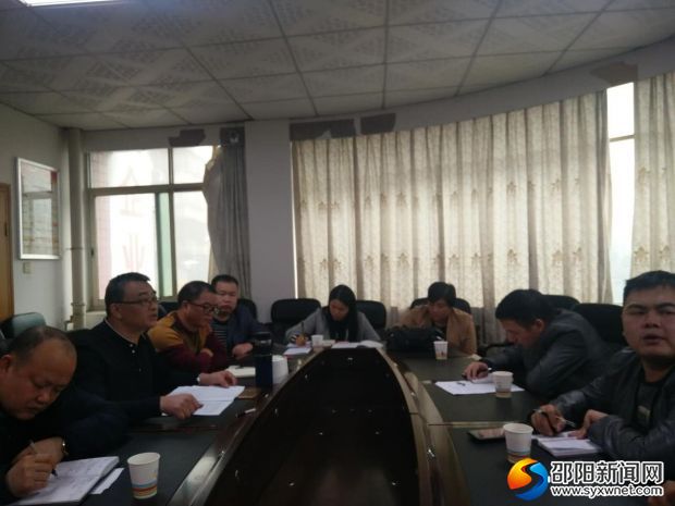 肖大队长正在给大家讲案卷的证据收集