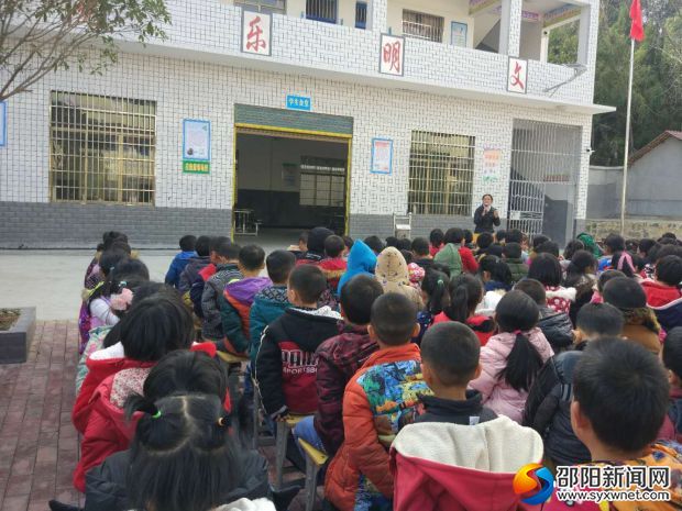 刘艳君校长激情发言