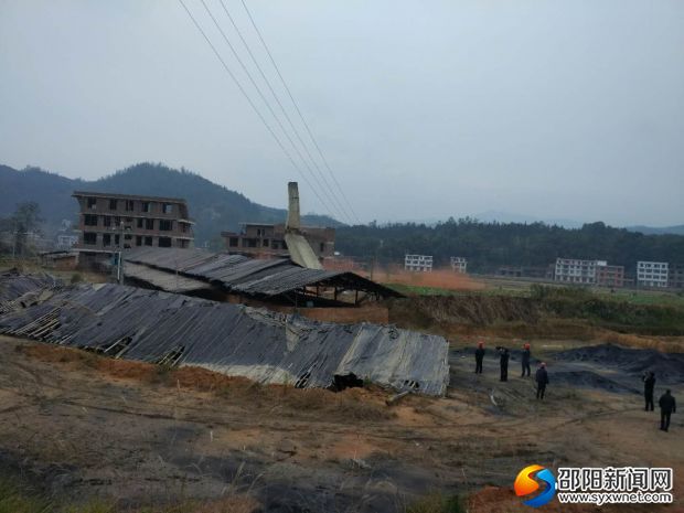 隆回县高平镇强制爆破非法粘土砖厂