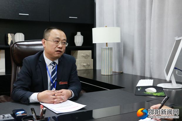回乡创业的蒋震宇对企业发展信心满满