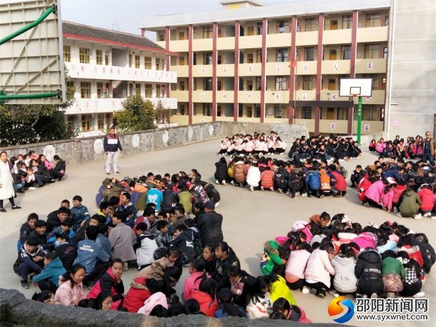 金石桥镇中学应急演练