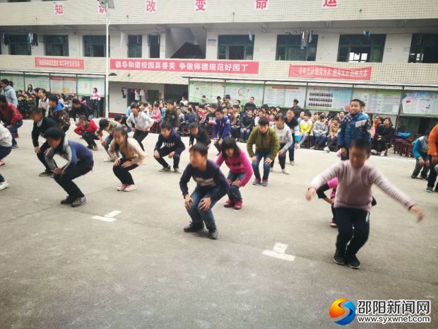 认真比赛