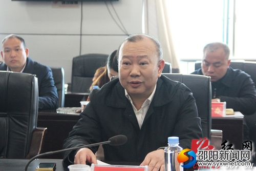 　　湖南南山国家公园管理局党委书记、城步县委书记罗建南主持会议