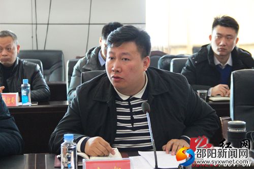 县委常委、副县长方凯作商务部定点扶贫工作汇报