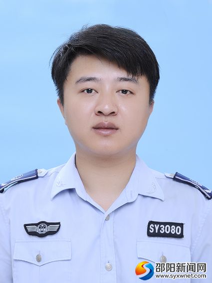 颜伟龙