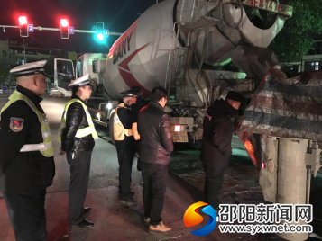 市蓝天保卫战指挥部联合执法组夜查行动