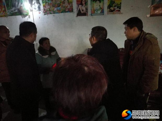 向李月娥了解详细情况