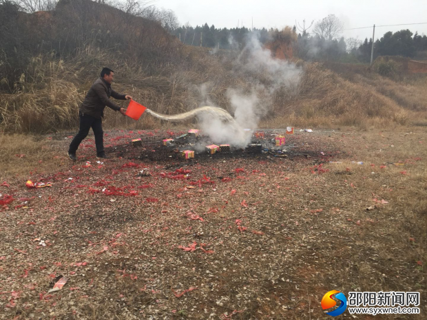 烟花销毁现场三