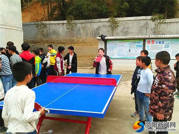 六年级小选手们在比赛