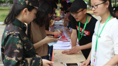 同学领养心仪植株