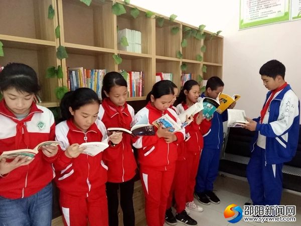尽情阅读喜欢的书籍